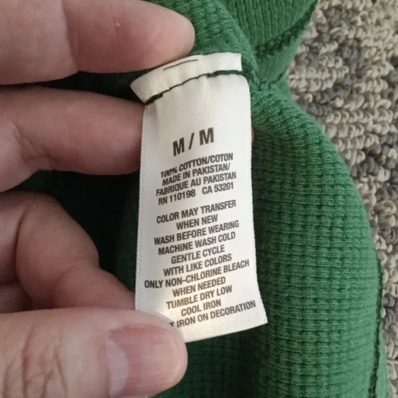 Aeropostale Green Crewneck Sweater Spell Out Logo Unisex Size Medium - Picture 6 of 9